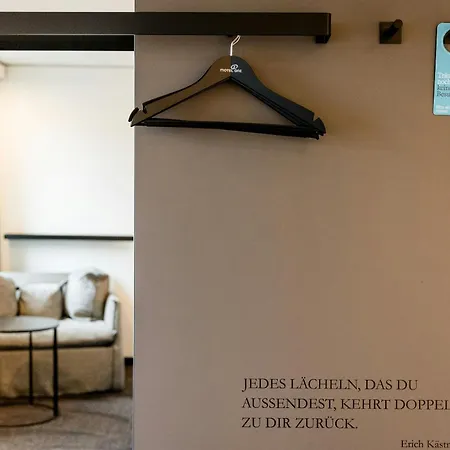 Motel One Dresden-Palaisplatz-2
